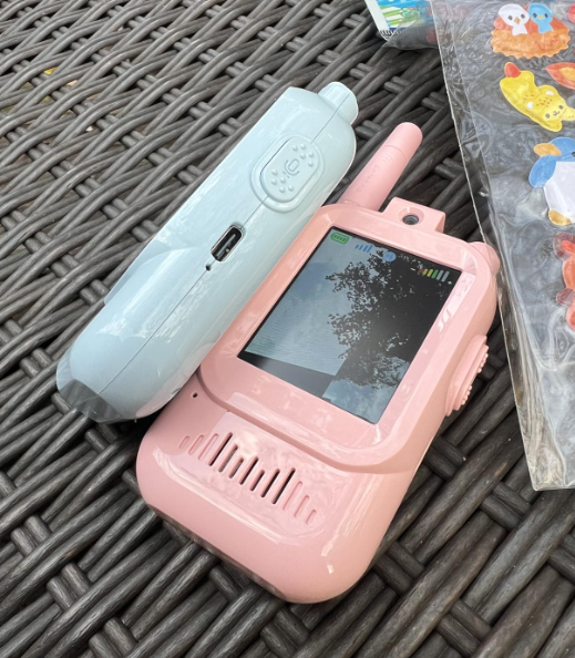 The Digitalk - Digital Walkie Talkie 2-Pack